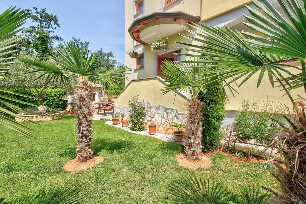 Apartments Vera Umag Exterior photo
