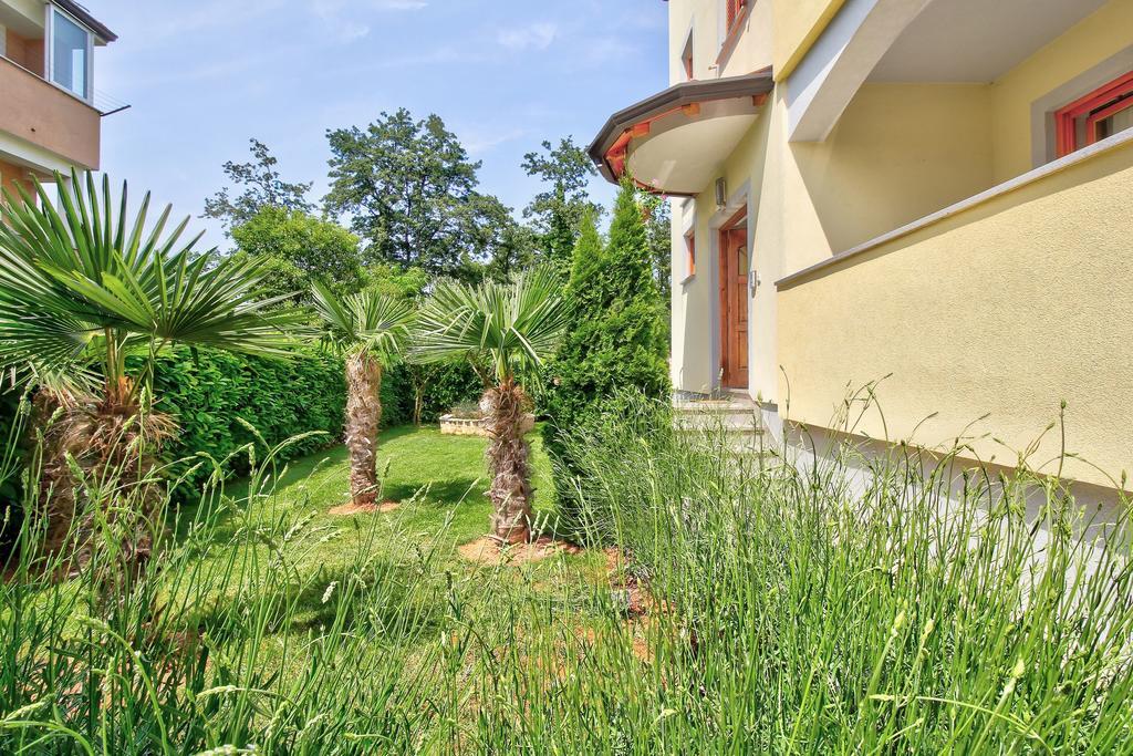 Apartments Vera Umag Exterior photo